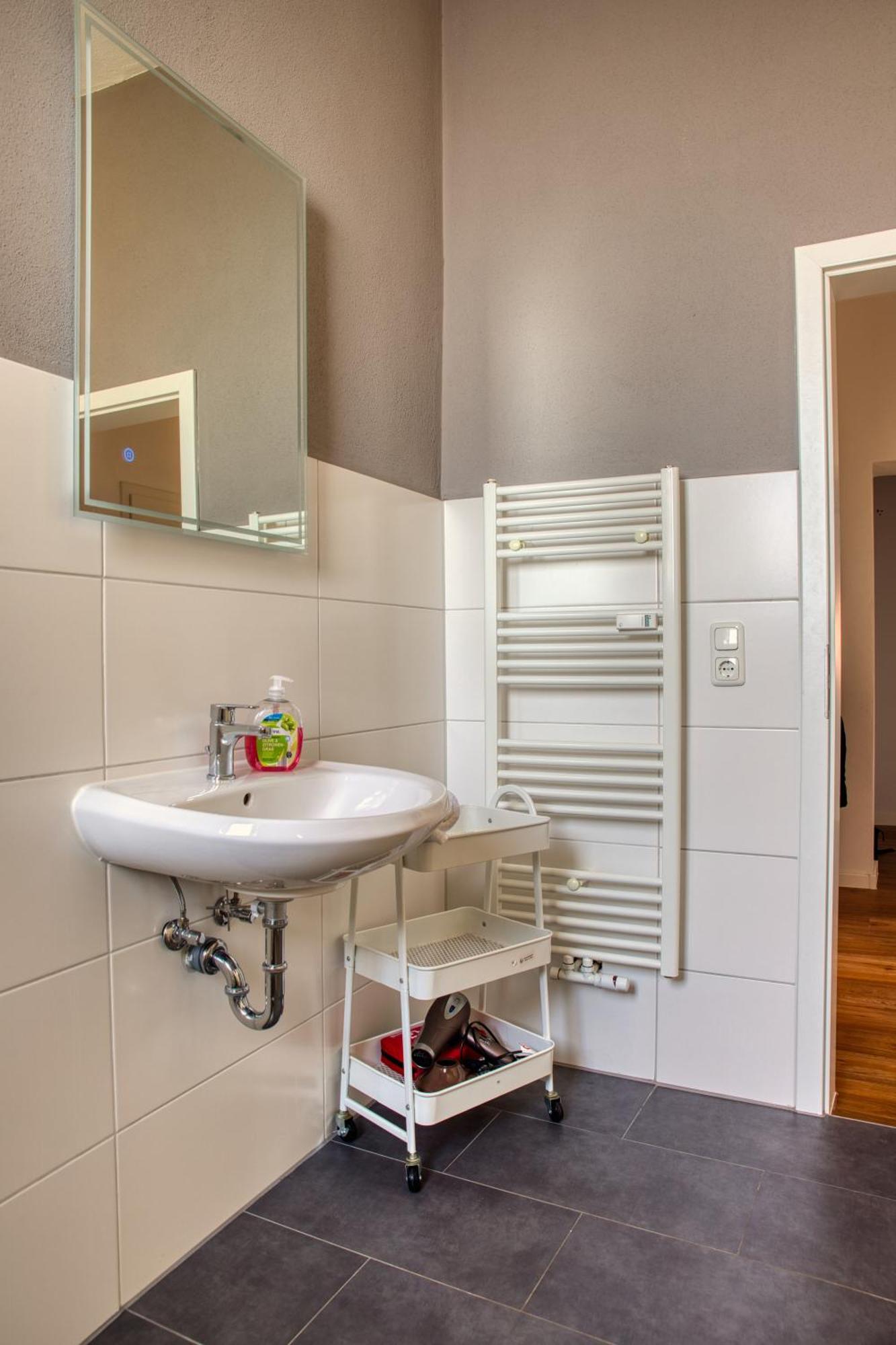 Ferienwohnung Wen Bhf Neu & Zentral In Weiden Fuer Bis Zu 6 Personen Weiden in der Oberpfalz Exterior foto