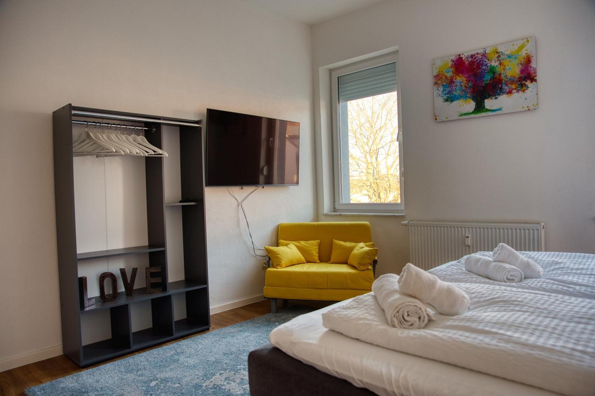 Ferienwohnung Wen Bhf Neu & Zentral In Weiden Fuer Bis Zu 6 Personen Weiden in der Oberpfalz Exterior foto
